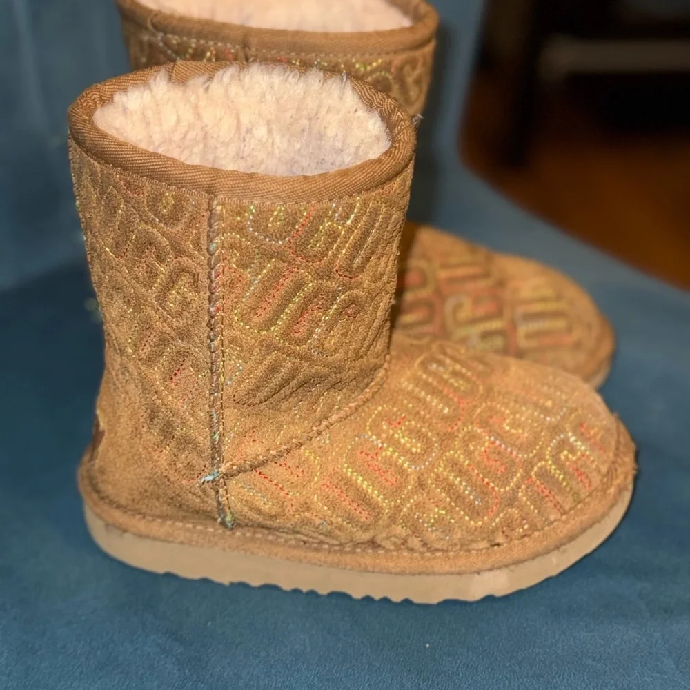 Ugg Boots with embroidered logo size 11